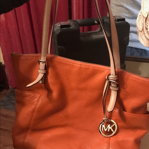 Michael Kors Bags - Picture 3 of 4